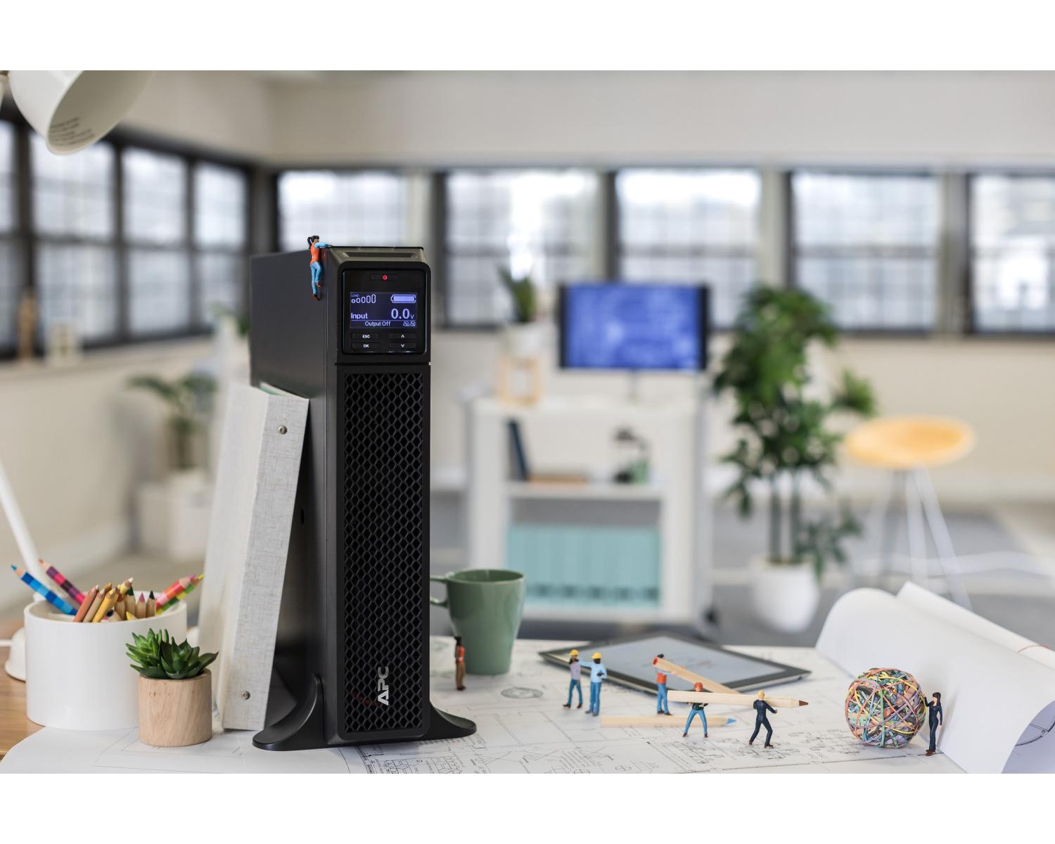APC SRT3000XLI gruppo di continuità (UPS) Doppia conversione (online) 3 kVA 2700 W 10 presa(e) AC