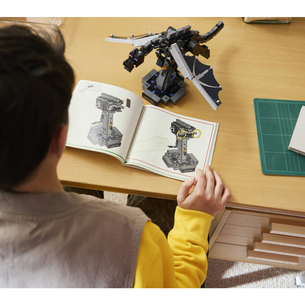 LEGO Minecraft 21595 Drago Dell'End - Set Da Costruzione 710 Pezzi Con Ali Mobili, Parti Snodabili E Supporto - Età 10