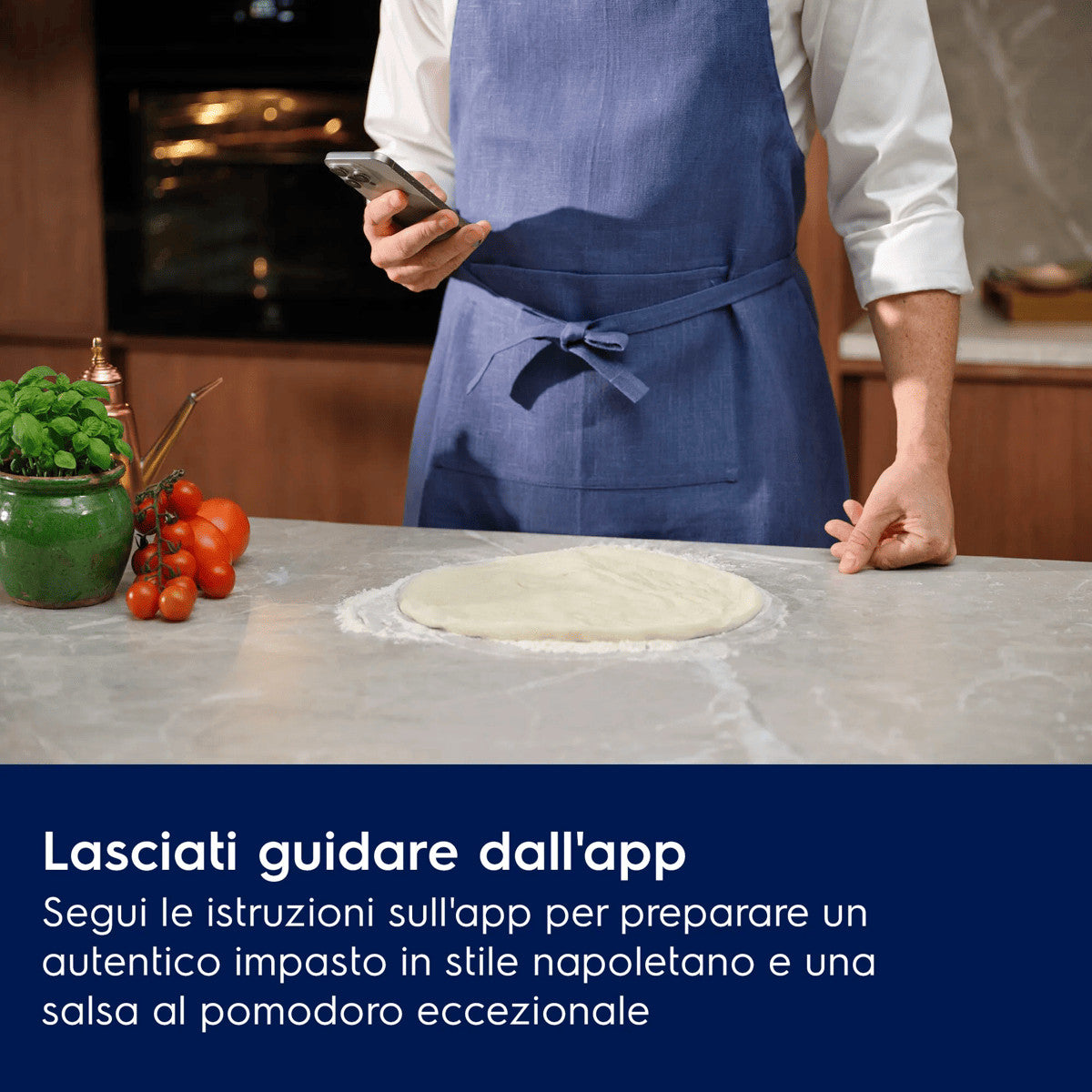 Electrolux PizzaExpert Series 700 Multifunction Oven with pyrolytic cleaning Wi-Fi connection 72 L 3490 W Nero