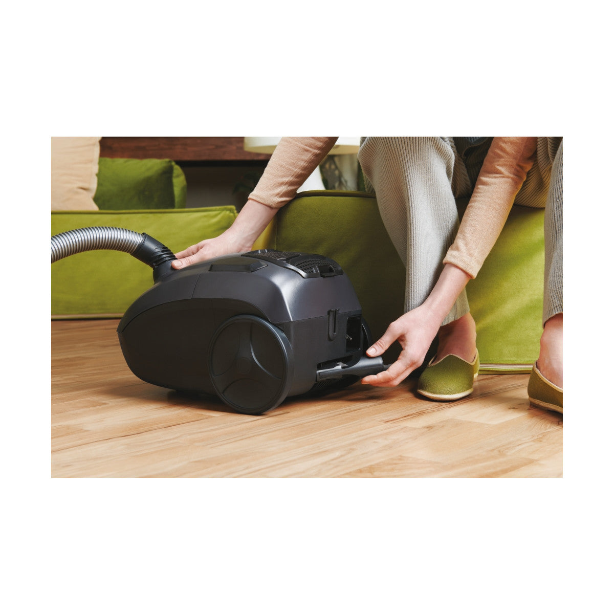 Hoover HE120PET 011 aspirapolvere 2,5 L A cilindro Secco 700 W Sacchetto per la polvere