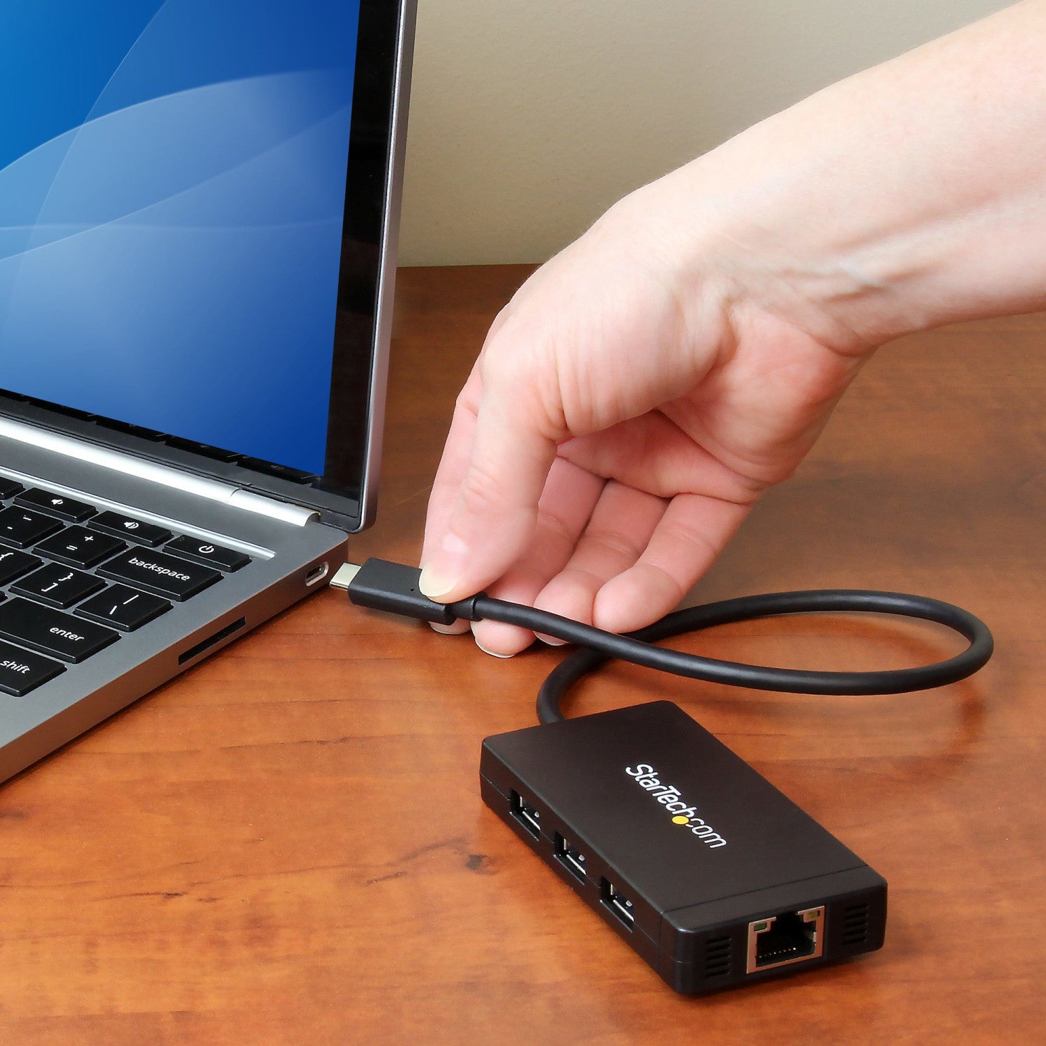 StarTech.com HB30C3A1GE scheda di rete e adattatore 1000 Mbit/s
