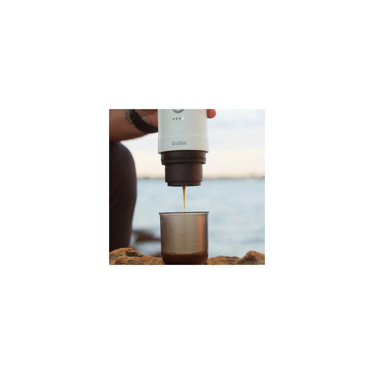 Outin Nano Macchina Espresso Portatile Bianco USB-C Compattta