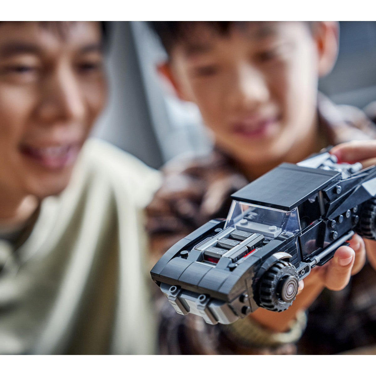 LEGO DC Batman Batmobile di Batman 76332 330 pezzi 9