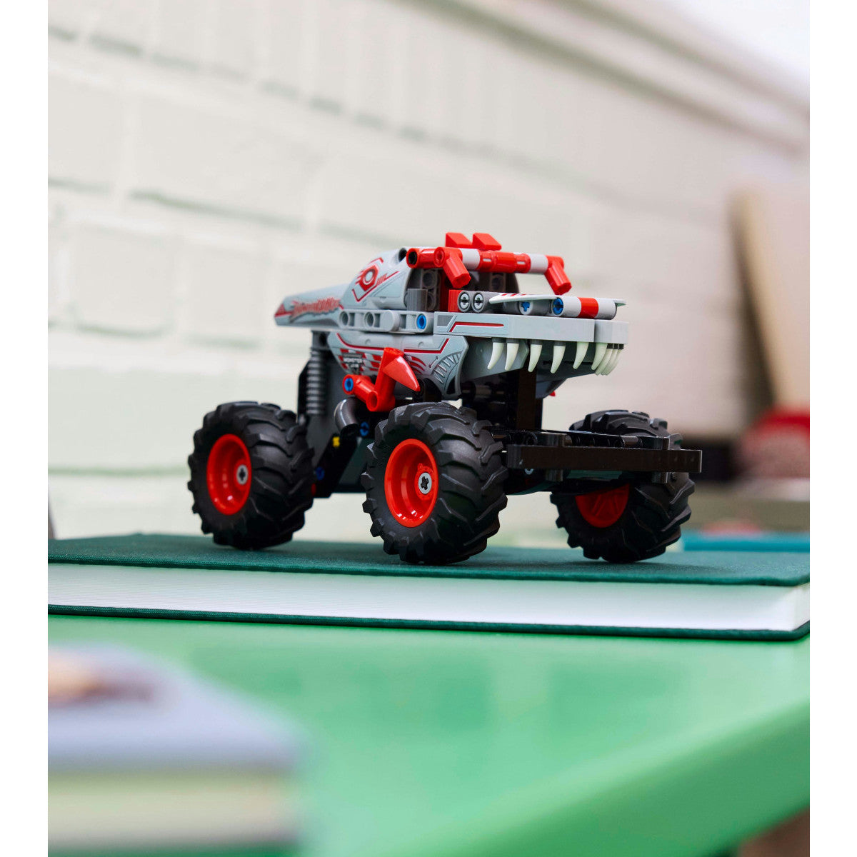 LEGO Technic Monster Jam ThunderROARus Pull Back 42200 Set Costruzioni 232 Pezzi