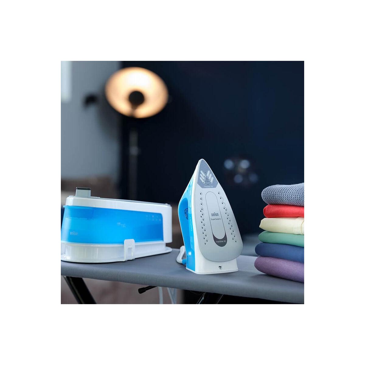 Braun CareStyle 1IS1012BL Ferro da Stiro 2400 W 1,5 L Ceramica Blu Bianco