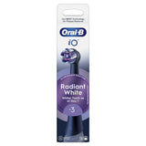 Oral-B Testine di Ricambio iO Series Radiant White Black, testine rotonde di ricambio originali, setole angolate per una rimozione più profonda della placca, con petali lucidanti per lo sbiancamento dei denti, 3