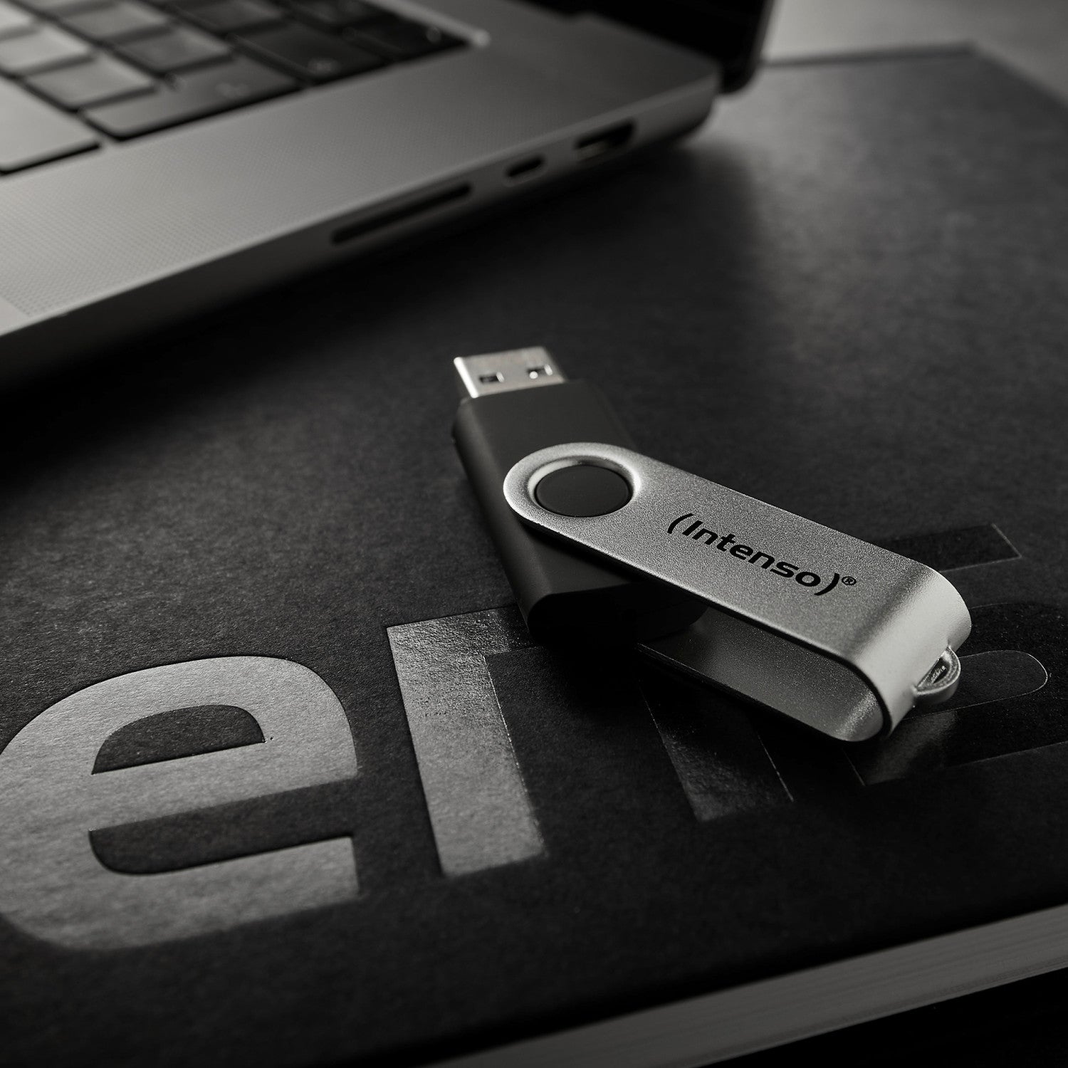 Intenso USB 64GB OFFICE LINE 3.2 Gen1 Silver-Black unità flash USB USB tipo A 3.2 Gen 1 (3.1 Gen 1) Nero, Argento