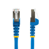 StarTech.com Cavo Ethernet CAT 6a - 1m - Blu - Cavo di rete LAN Low Smoke Zero Halogen (LSZH) - 10GbE 500MHz 100W PoE - Filo/Cavo patch schermato S/FTP con spinotto RJ45 antigroviglio e rilievi di trazione