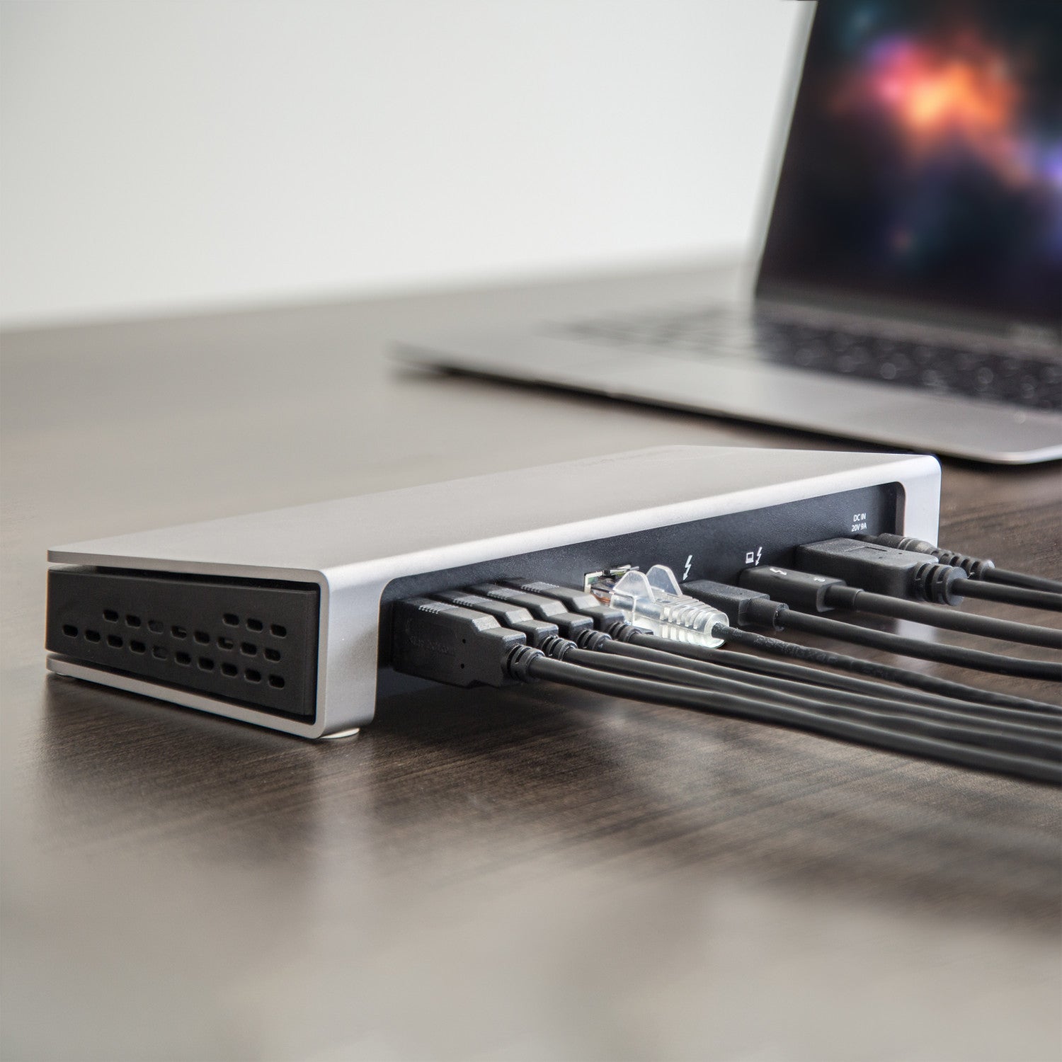 StarTech.com Dock Thunderbolt 3 con lettore SD per doppio schermo - Dual 4K 60hz - 6x porte USB 3.0