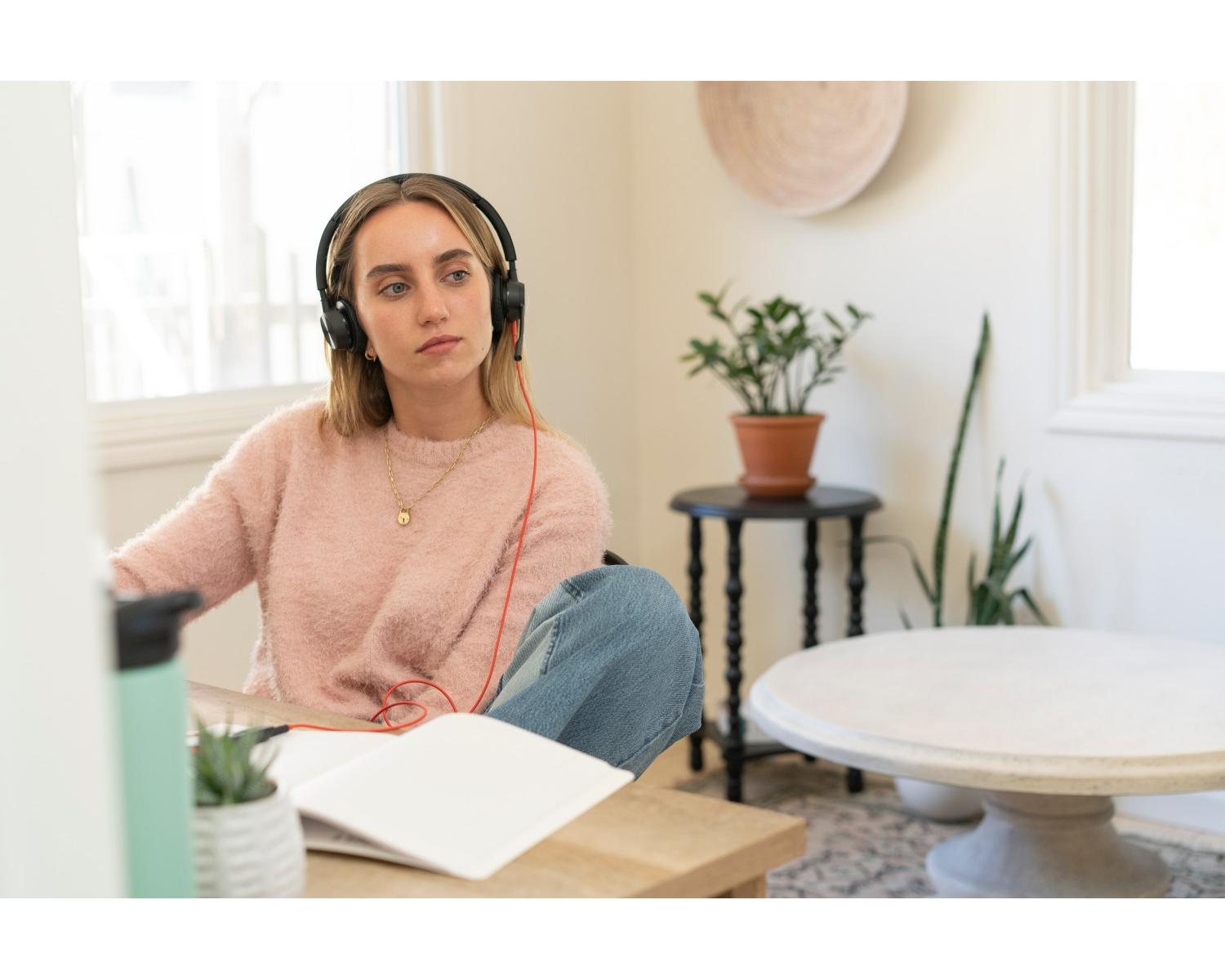 POLY Cuffie stereo Blackwire 8225 con connettore USB-C adattatore USB-C A
