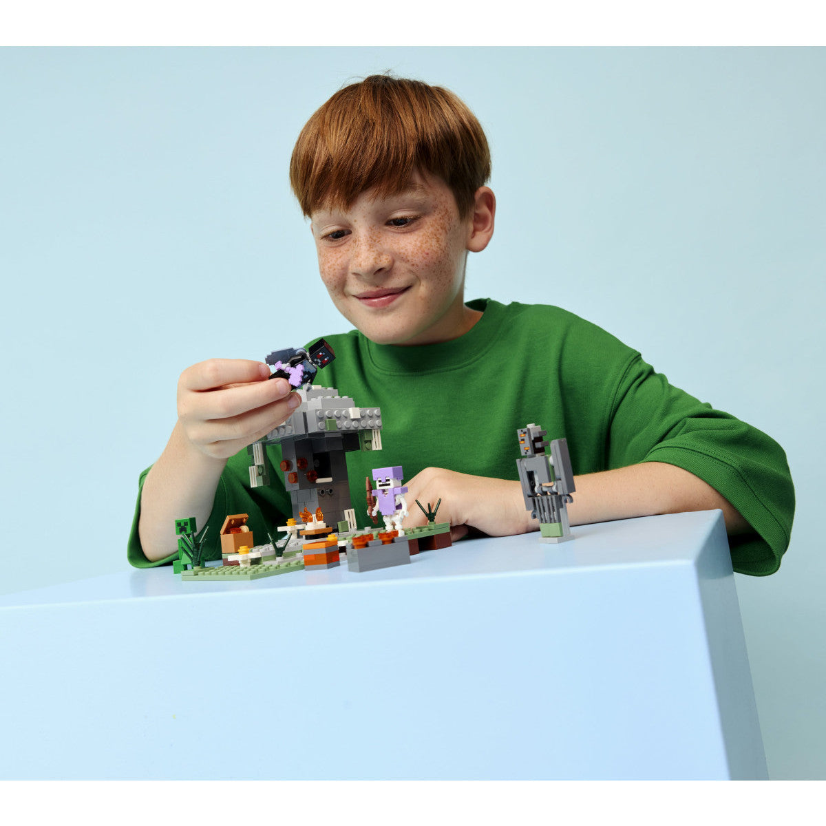 LEGO Minecraft Giardino Pallido 21586 Set da Costruzione 243 Pezzi per Bambini 7 Anni