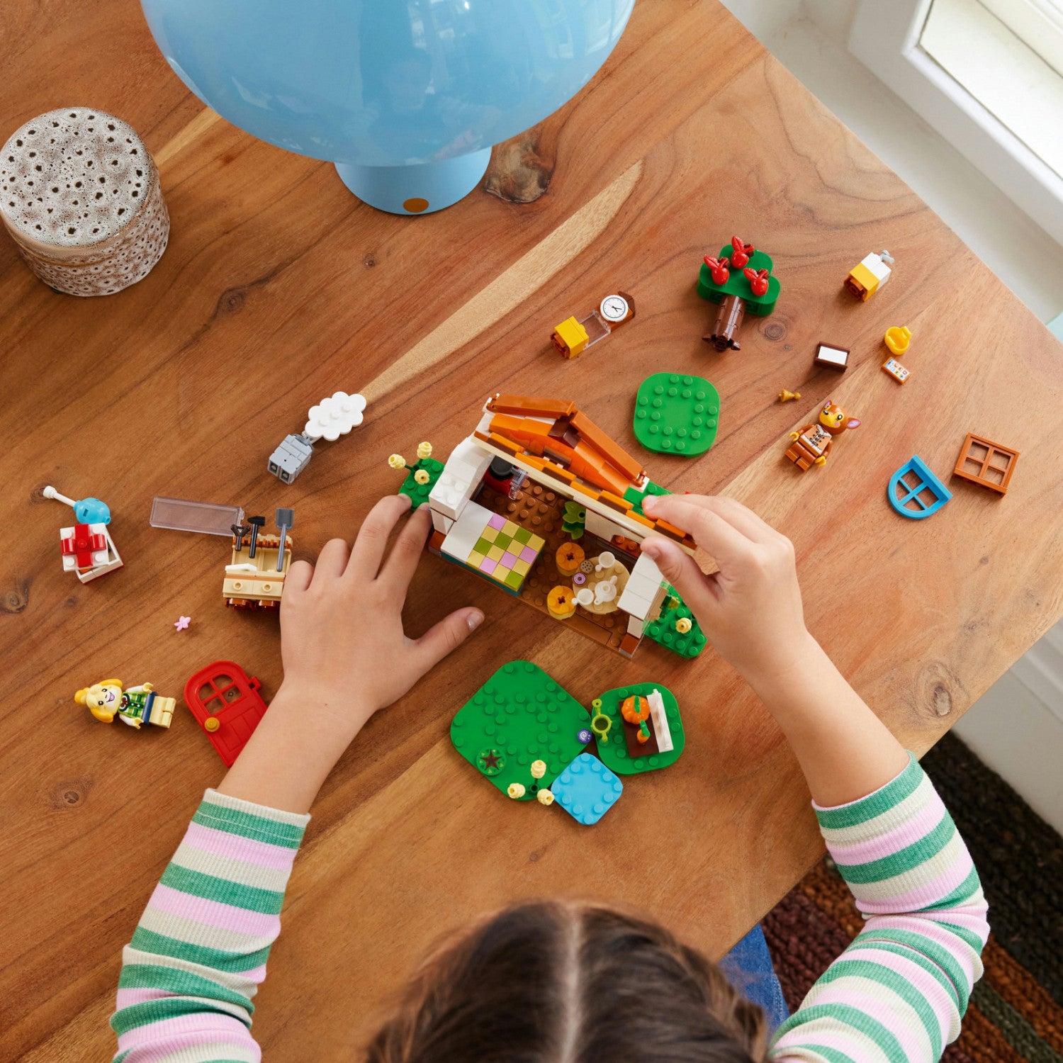LEGO Animal Crossing Visita a Casa di Isabelle 77049 Set 389 Pezzi 6 Anni