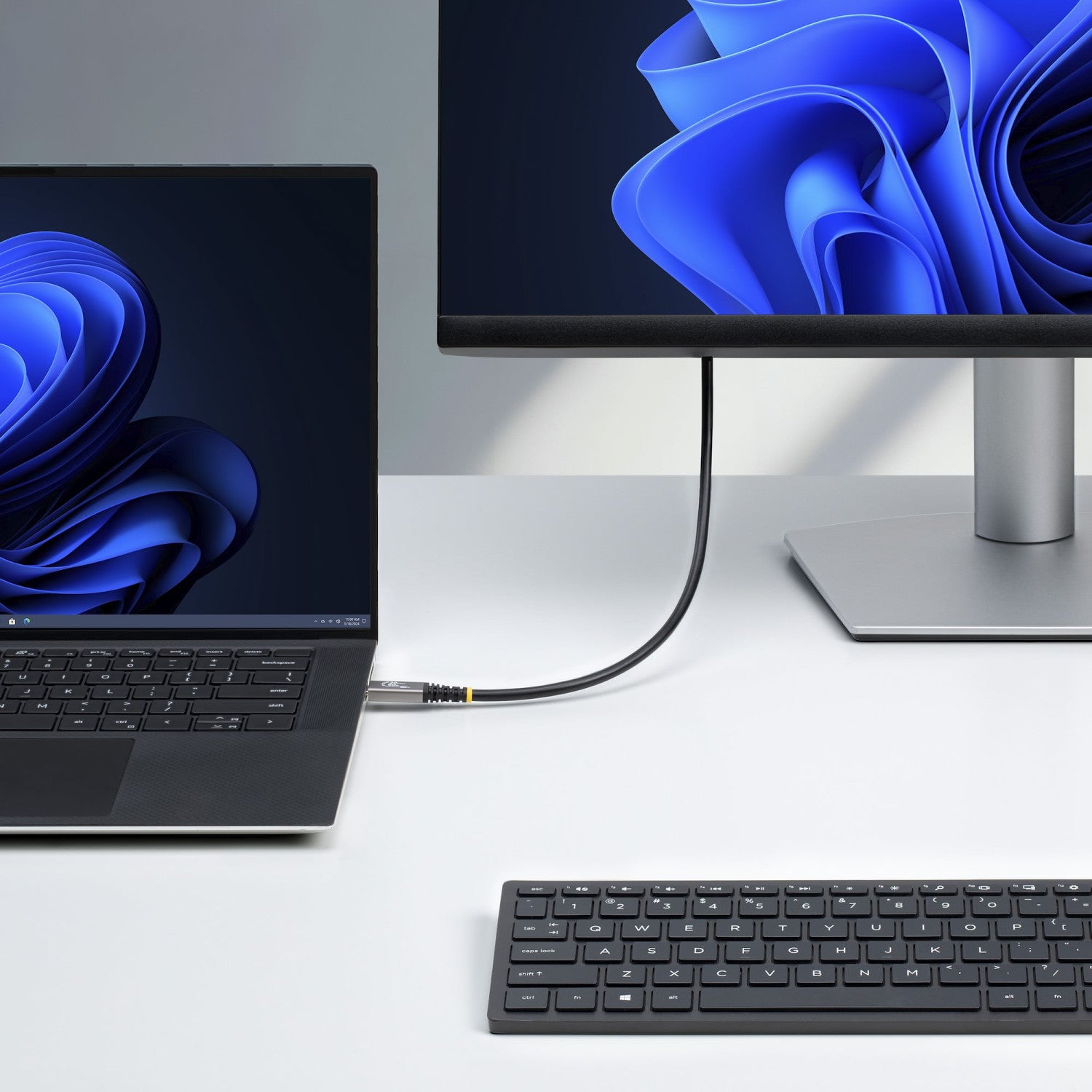 StarTech.com Cavo USB4 da 3m, Cavo USB-C Certificato USB-IF, 20 Gbps, PD60W, DP 1.4 4K120Hz, Resistente Cavetto Tipo-C Doppio Strato Intrecciato in TPE, Bianco