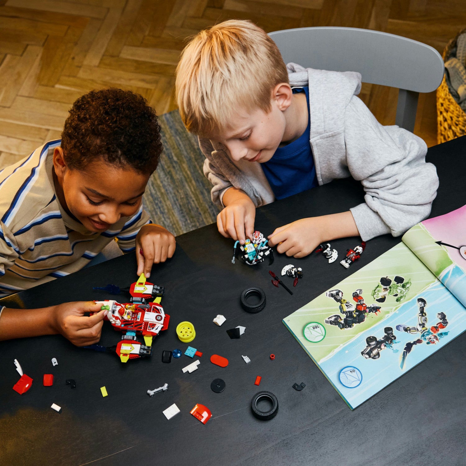 LEGO DREAMZzz Mech Tigre di Cooper e Bolide di Zero 71497 1006 Pezzi Età 9