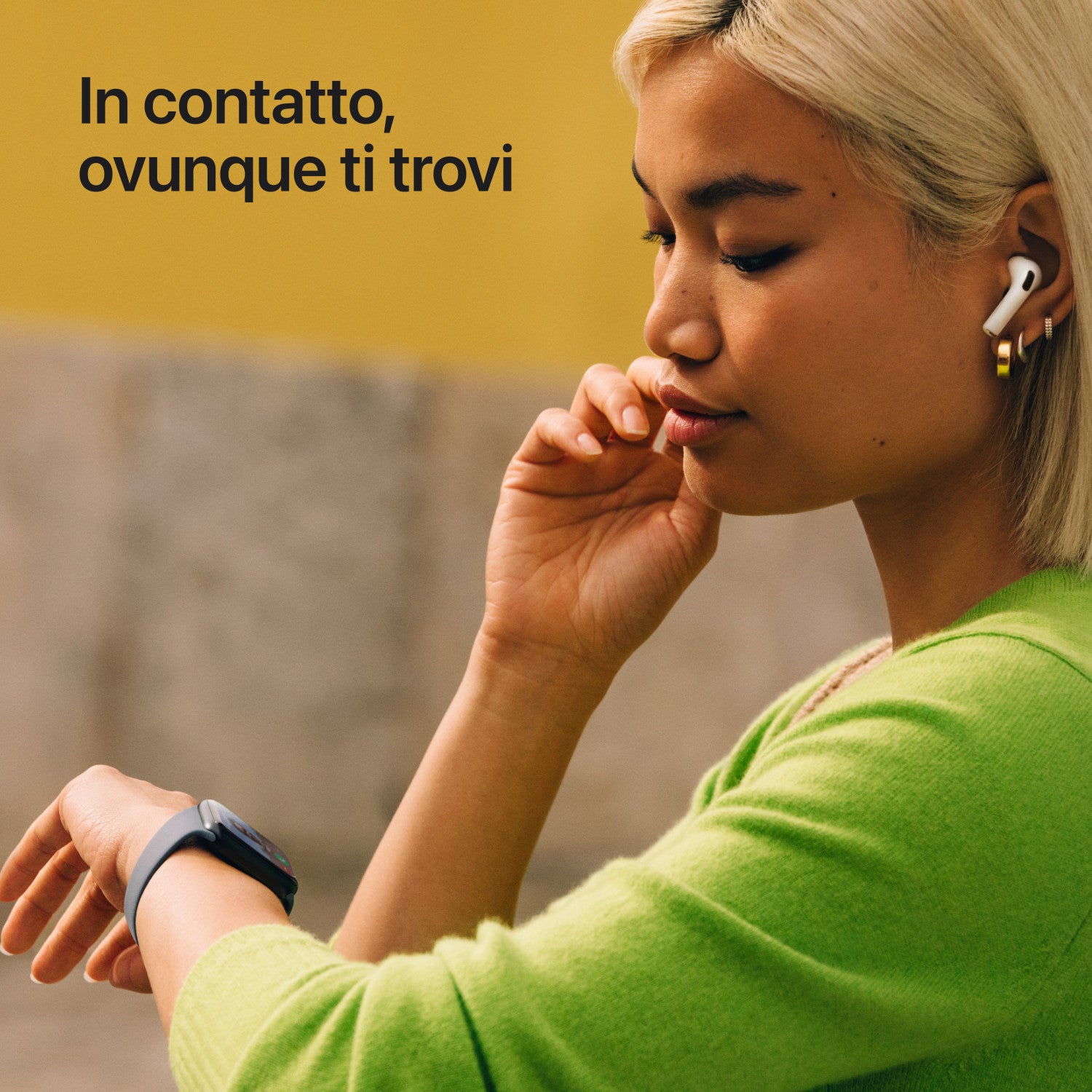 Apple Watch SE (3nd generation) SE 3 GPS Cellular 40mm Cassa Alluminio Mezzanotte con Sport Band Mezzanotte - M/L