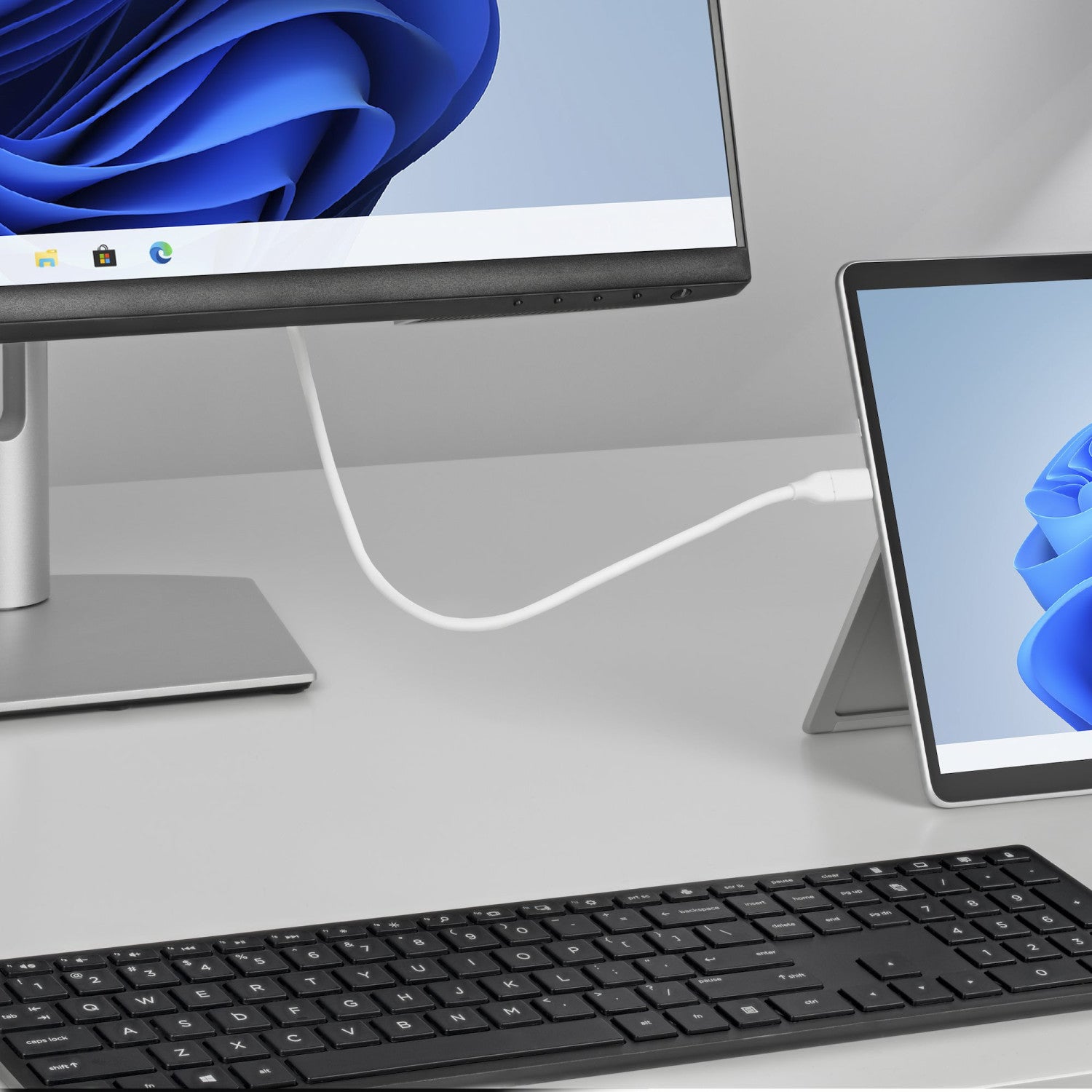 StarTech.com Cavo da USB-C a DisplayPort 1.2 da 2m, 4K 60 Hz, cavo adattatore bidirezionale da DP a USB Type-C / da USB-C a DP, compatibile con Thunderbolt, Bianco