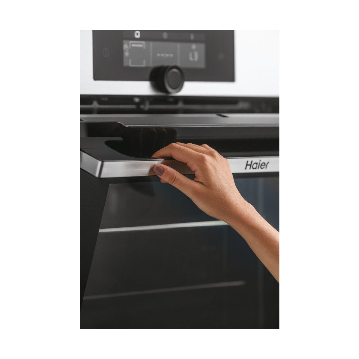 Haier I-Turn Series 2 HWO60SM2F9XH Forno da incasso 70 L Acciaio inox