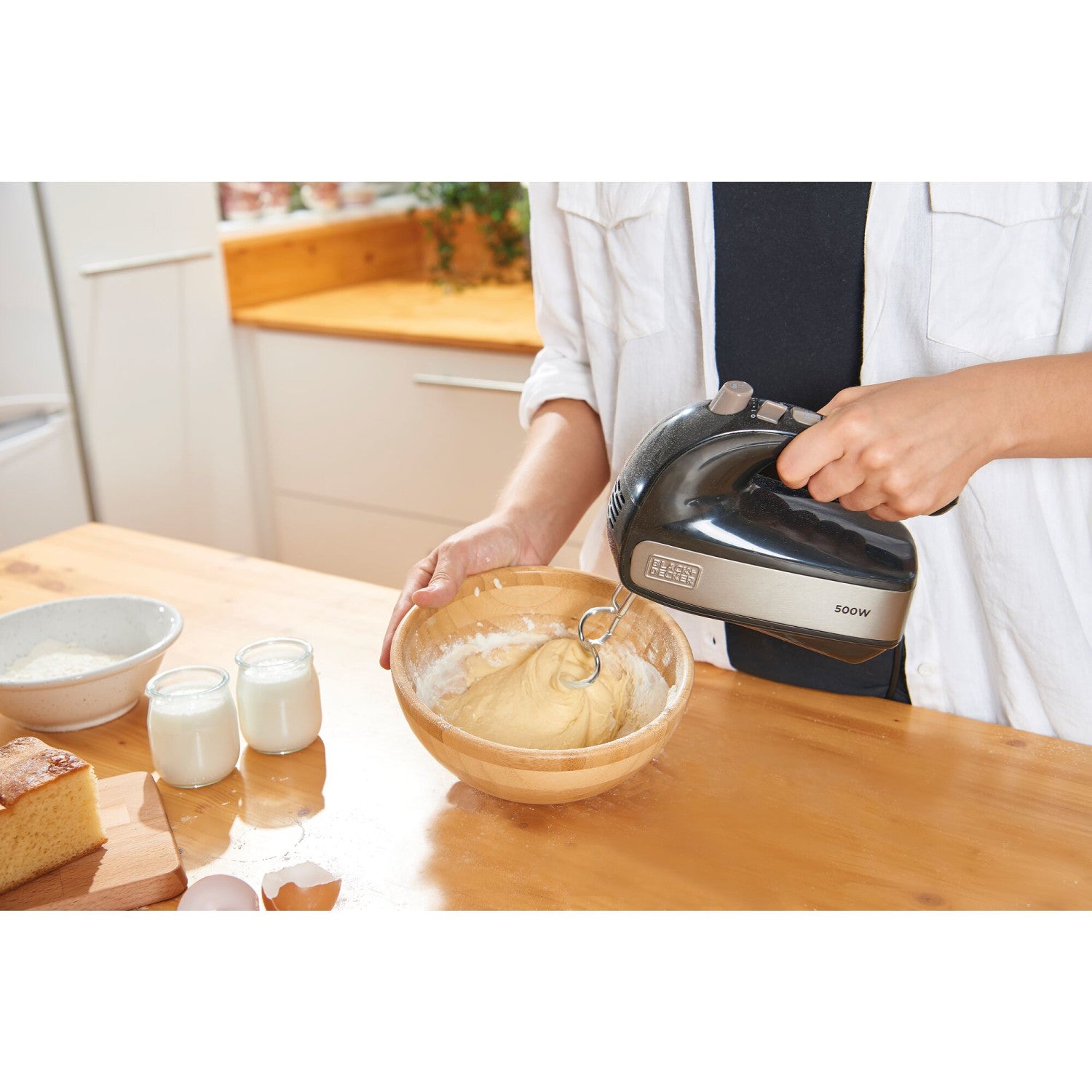 Sbattitore Black e Decker BXMX500E Elettrico Doppie Fruste Cinque Velocita' 500 W Nero