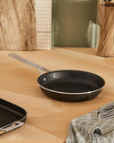 Alessi Padella Antiaderente Pots Pans Ø 20 cm, Alluminio Riciclato con Rivestimento Ceramico PFAS-Free, Compatibile Induzione, Design Jasper Morrison