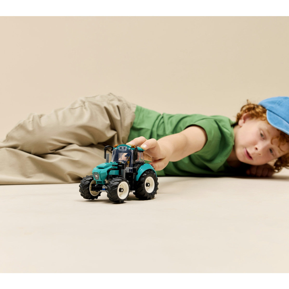 LEGO City Trattore 60498 Set da Costruzione 204 Pezzi con Minifigure per Bambini 6 Anni