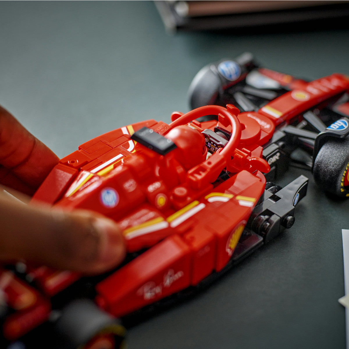 LEGO Speed Champions Ferrari SF-24 F1 Auto da Corsa 275 Pezzi 10