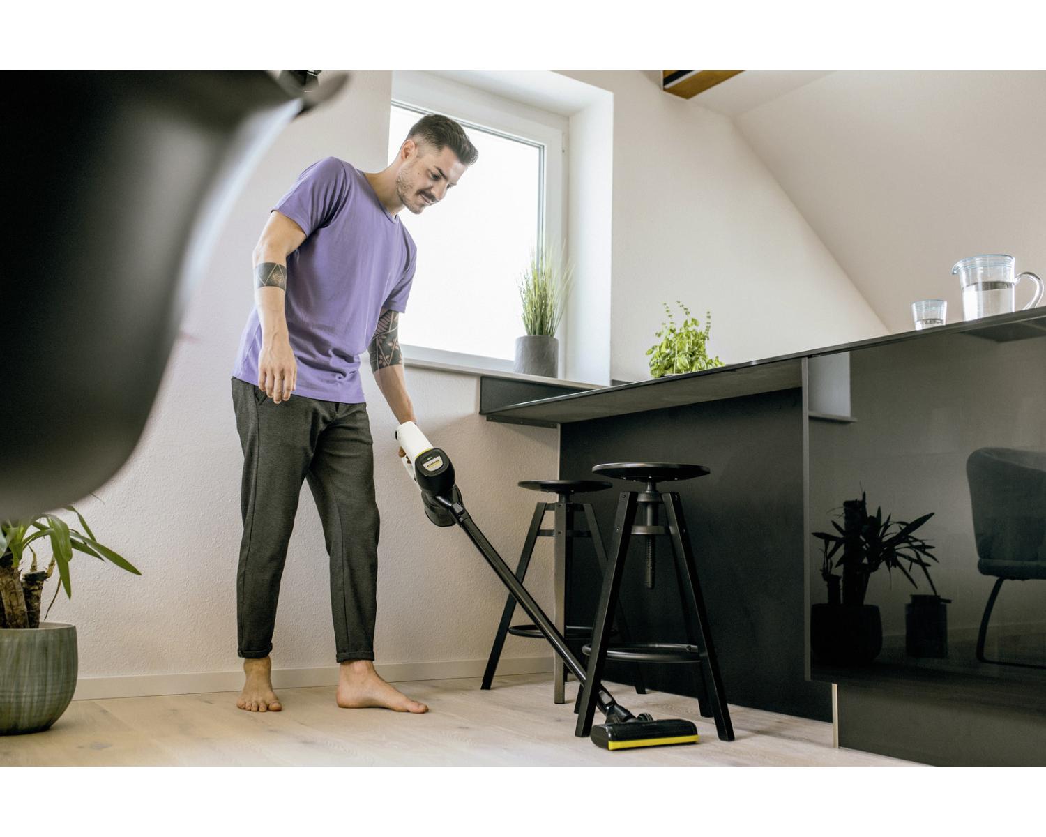 Karcher VC 4 Aspirapolvere Senza Filo Senza Sacchetto Nero Giallo