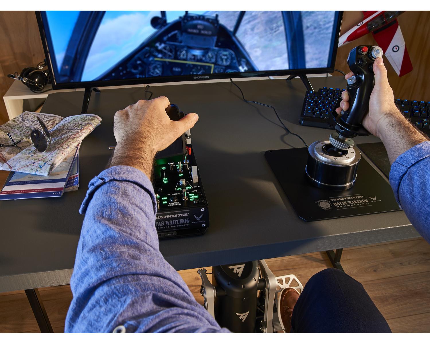 Thrustmaster TPR Rudder USB Simulazione di Volo Analogico PC Nero Argento