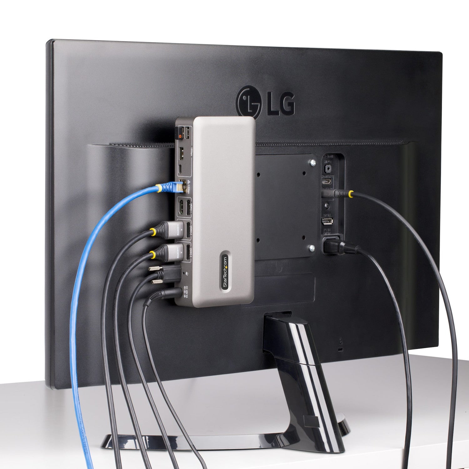 StarTech.com 150UE-USB4DOCKTRIPLE replicatore di porte e docking station per laptop Cablato USB4 Grigio