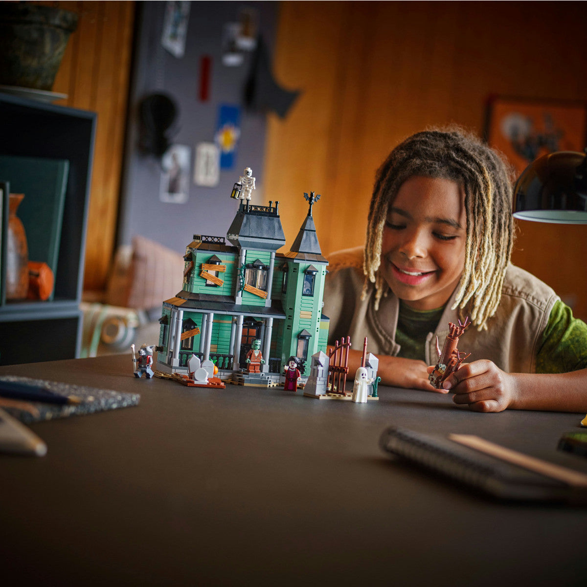 LEGO Creator Villa Spettrale 31167 Set da Costruzione 3 in 1 736 Pezzi 9 Anni
