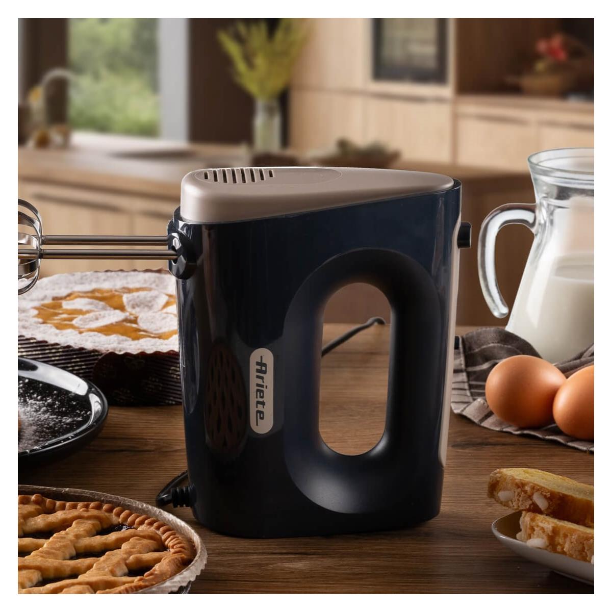 Ariete 1545 Sbattitore Breakfast, 450W, 5 velocità, Funzione turbo, 2 fruste, Dark e Sahara Grey