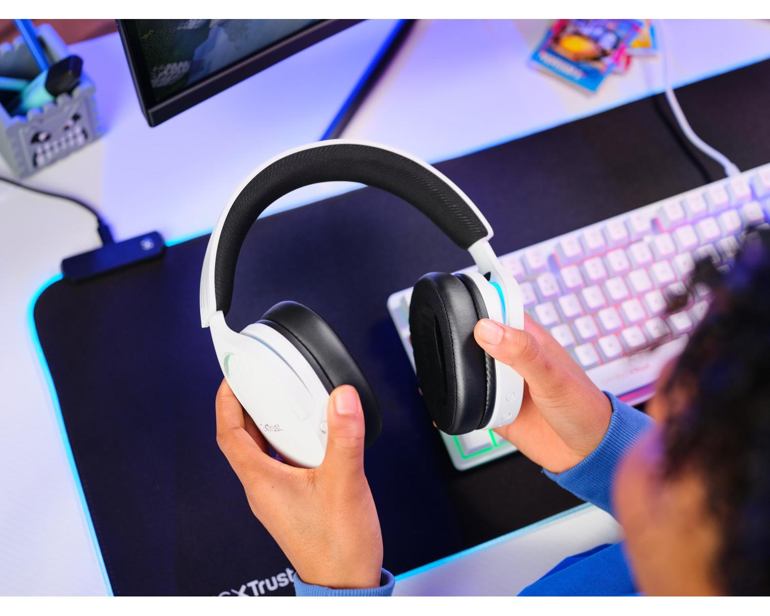 Trust GXT 491W FAYZO Auricolare Con cavo e senza cavo A Padiglione Giocare USB tipo-C Bluetooth Nero, Bianco