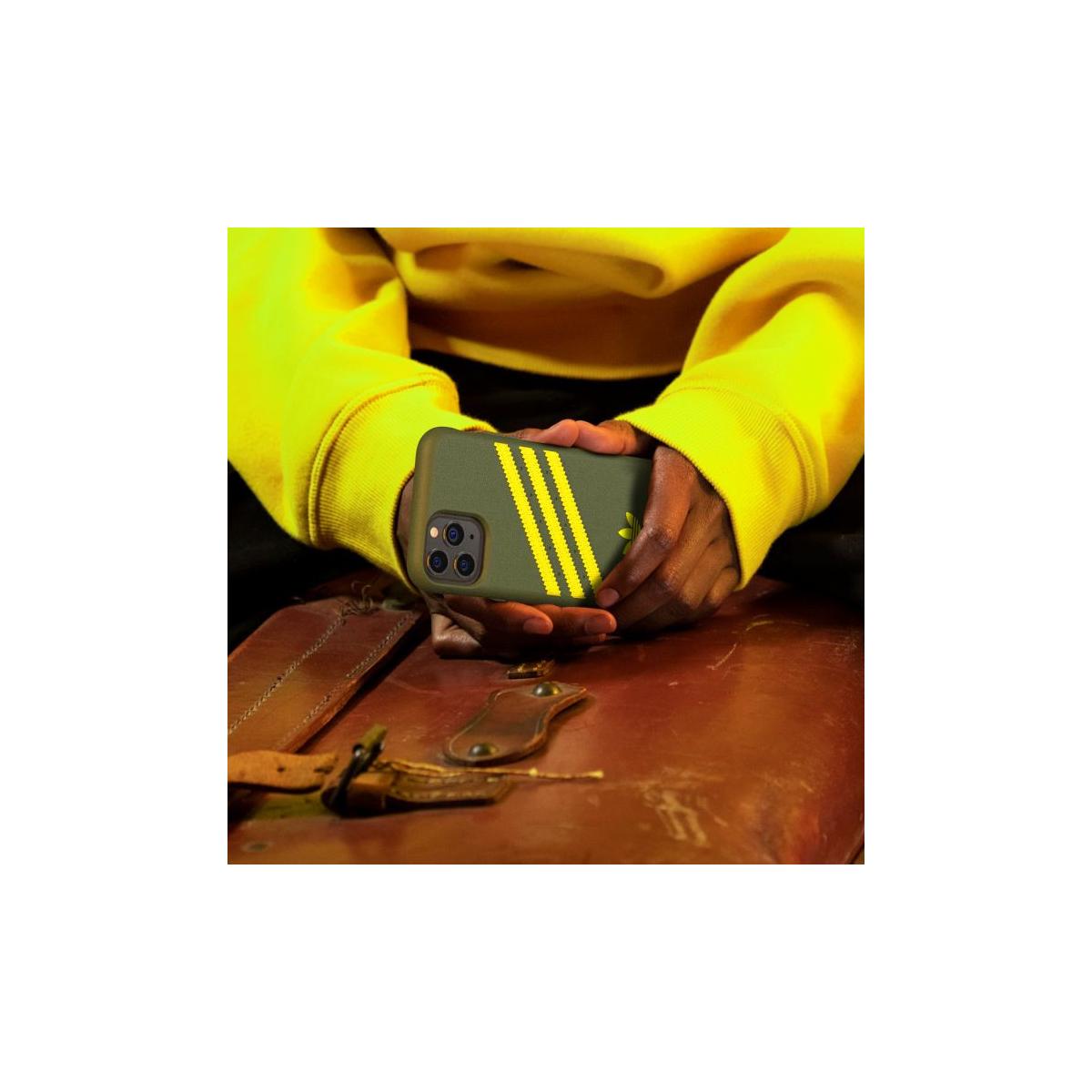 Adidas 3-Stripes custodia per cellulare 15,5 cm (6.1") Cover Verde, Giallo