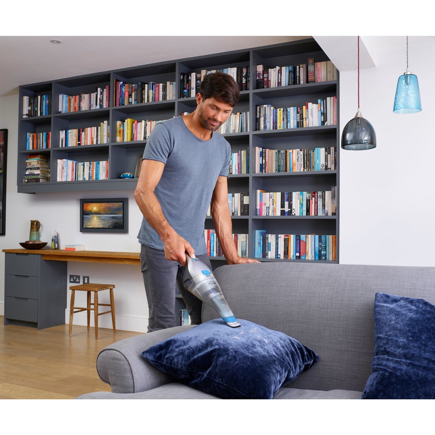 Black E Decker NVC215WA Aspiratore Portatile Senza Sacchetto Blu Argento