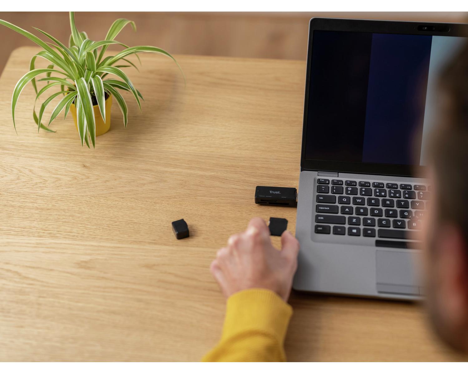 Trust Nanga 21935-TRT Lettore Usb 3.1 di Scheda ad Alta Velocita' Nero