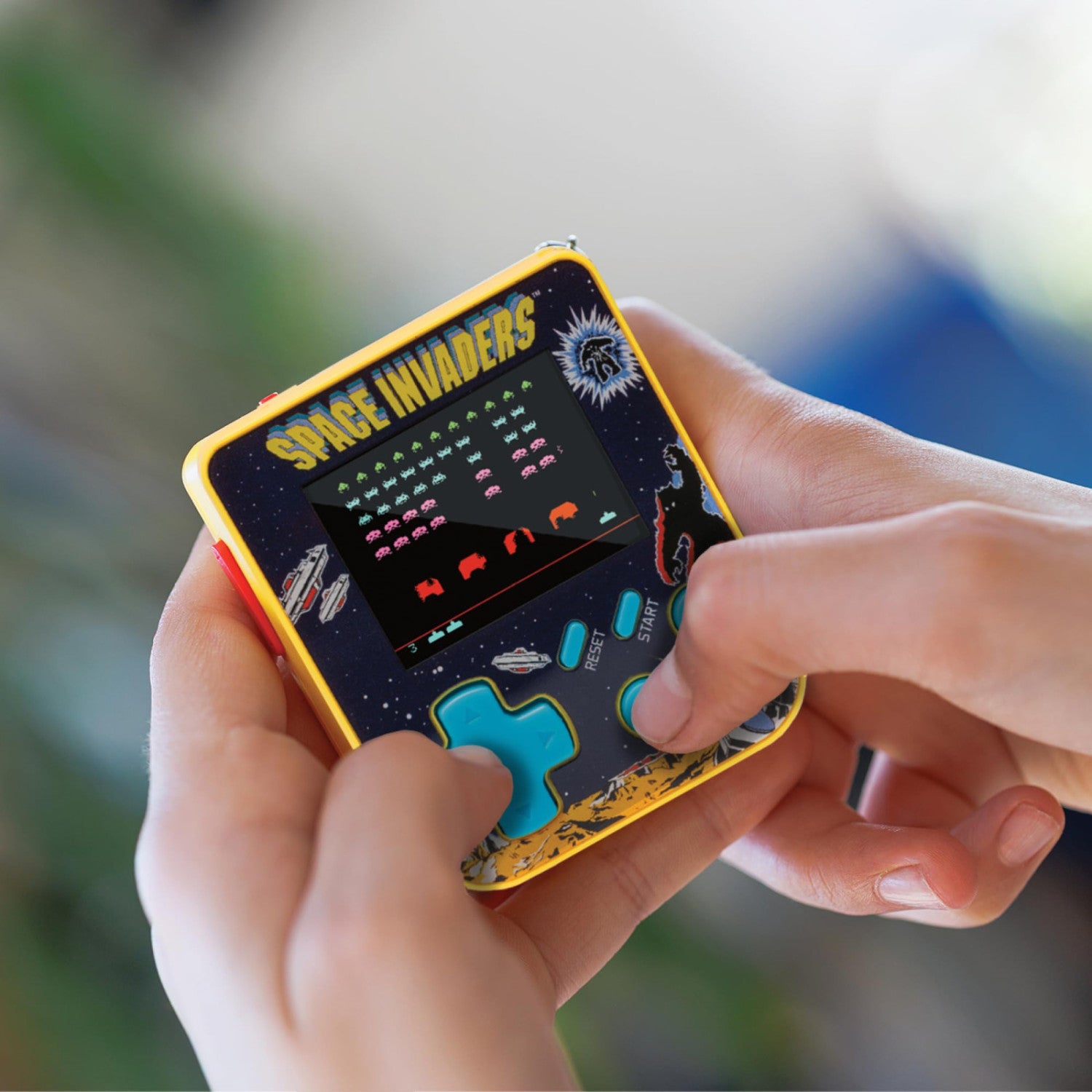 Blaze Entertainment HMT Super Micro Space Invaders Keychain Gamer
