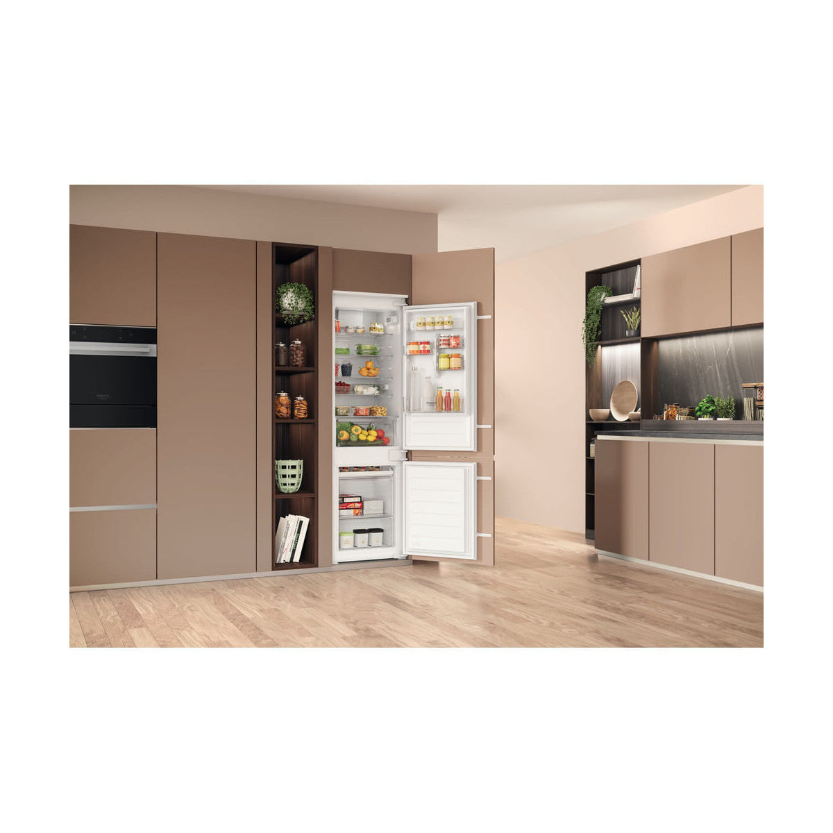 Hotpoint Ariston Frigorifero combinato ad incasso HAC18D011A1