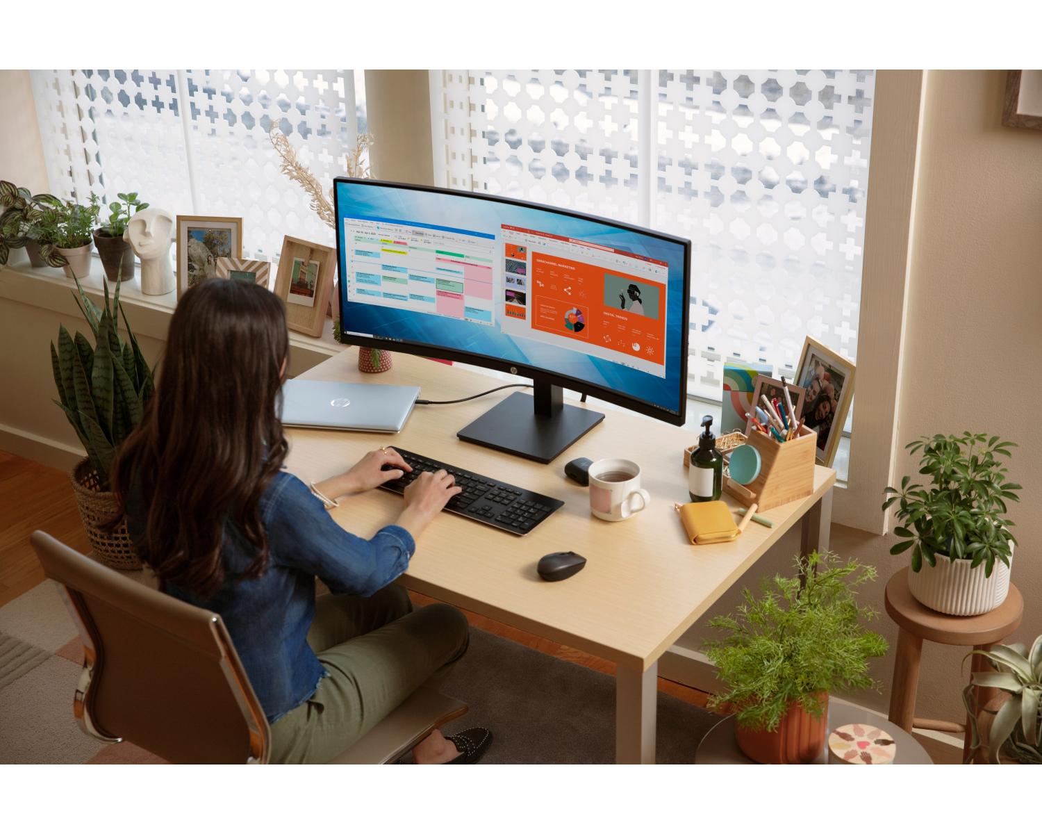 HP P34hc G4 WQHD USB-C Curved Monitor Monitor PC 86,4 cm (34pollici) 3440 x 1440 Pixel Quad HD LED Nero
