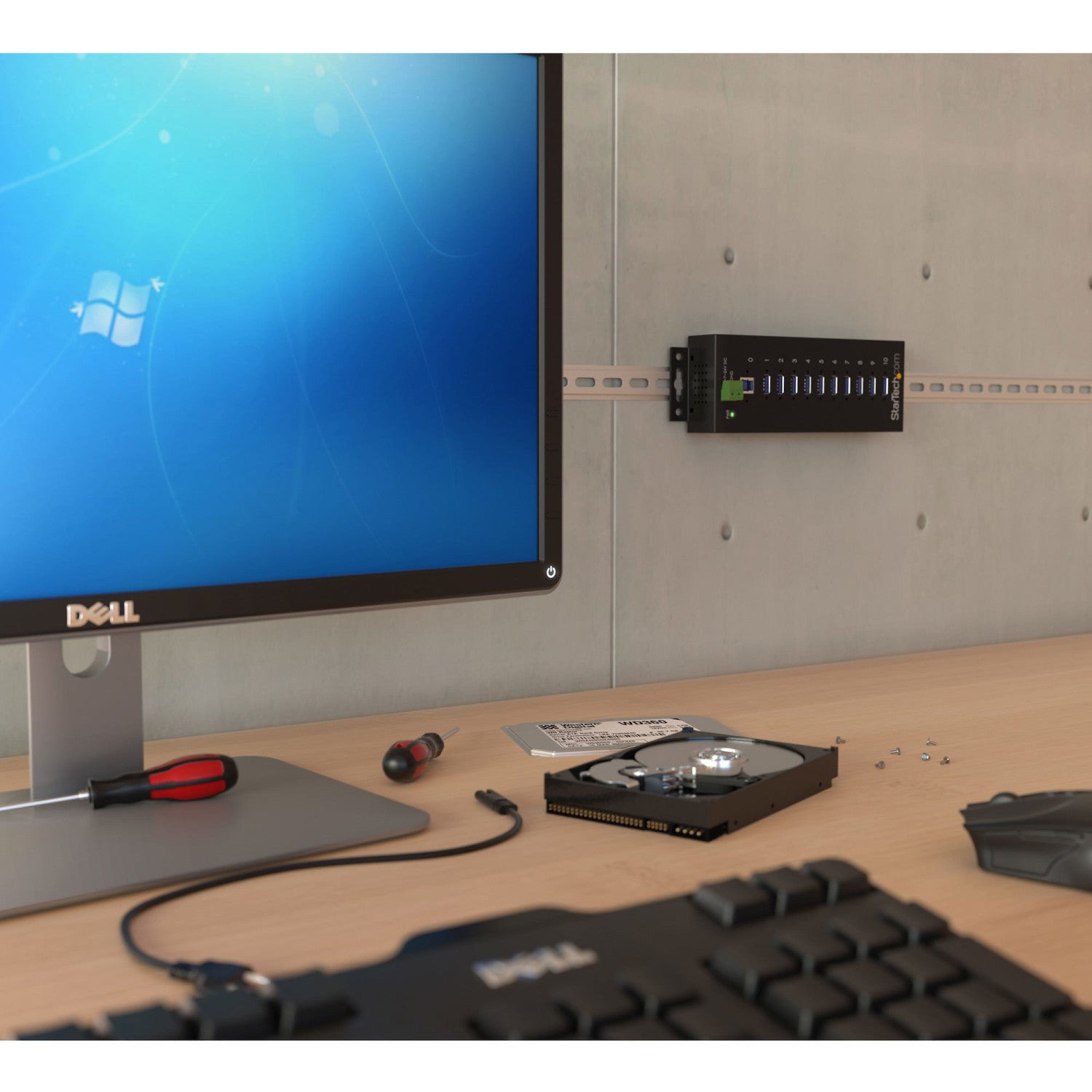 StarTech.com ST1030USBM hub di interfaccia USB 3.2 Gen 1 (3.1 Gen 1) Type-B 5000 Mbit/s Nero