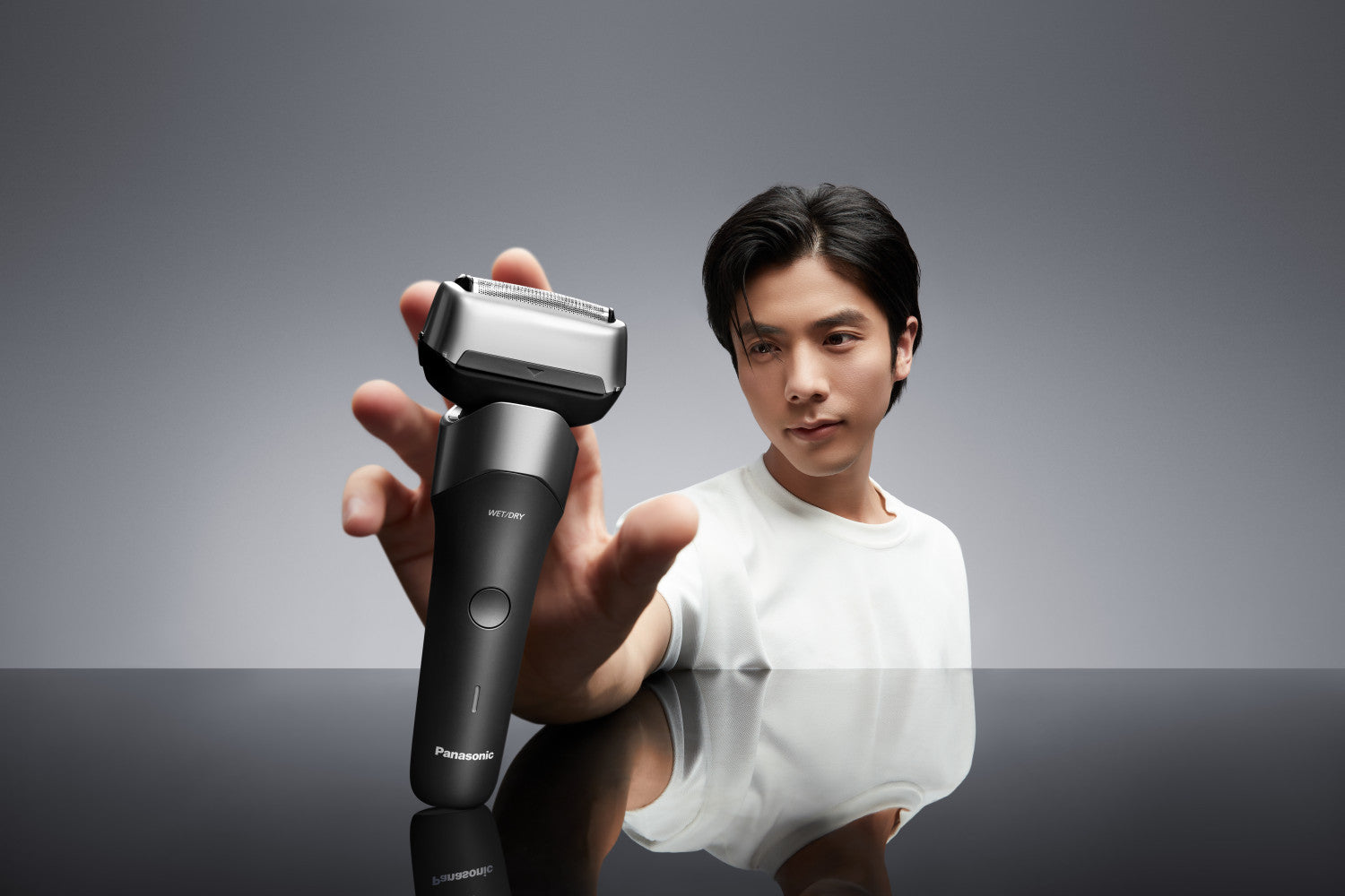Panasonic ES-RM3, Rasoio 3 lame, Wet Dry, USB-C, sistema di pulizia easy cleaner
