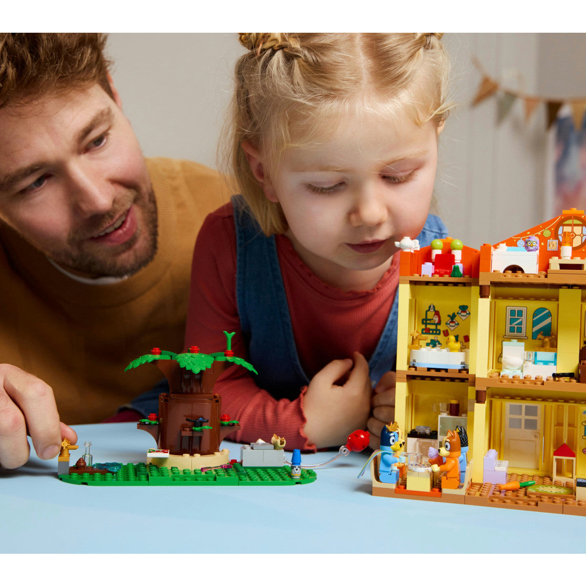 LEGO Bluey 11203 Casa della Famiglia di Bluey Playset 4 Anni 382 Pezzi