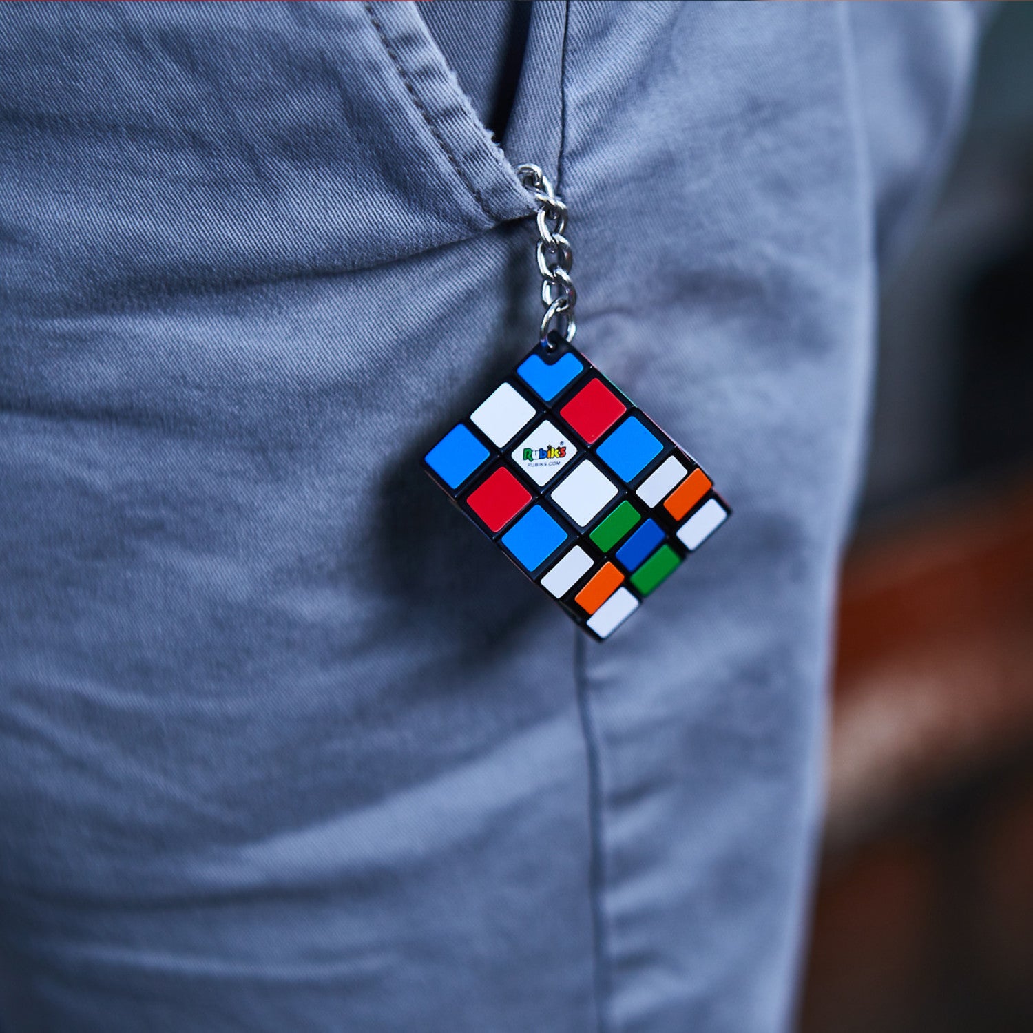 Rubik's, Spin Master, Il Cubo 3x3 Originale, Edizione in Miniatura. Accessorio Portachiavi con cubo 3x3 funzionante, per Bambini dagli 8 , Rompicapo Professionale a Combinazione di Colori.