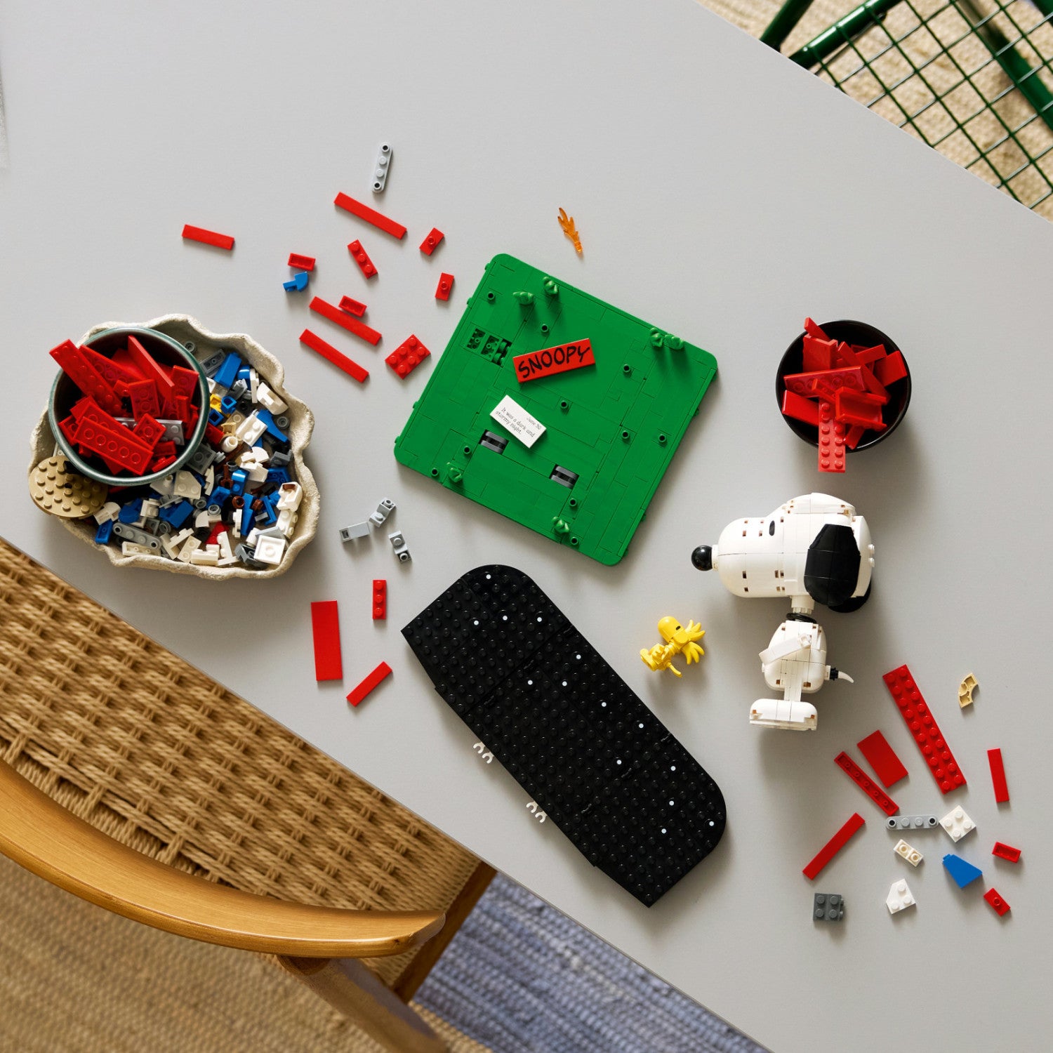 Lego Ideas 21368 Peanuts: La Cuccia Di Snoopy, Kit Modellismo Da Esposizione Per Adulti Con Personaggi Di Snoopy E Woodstock