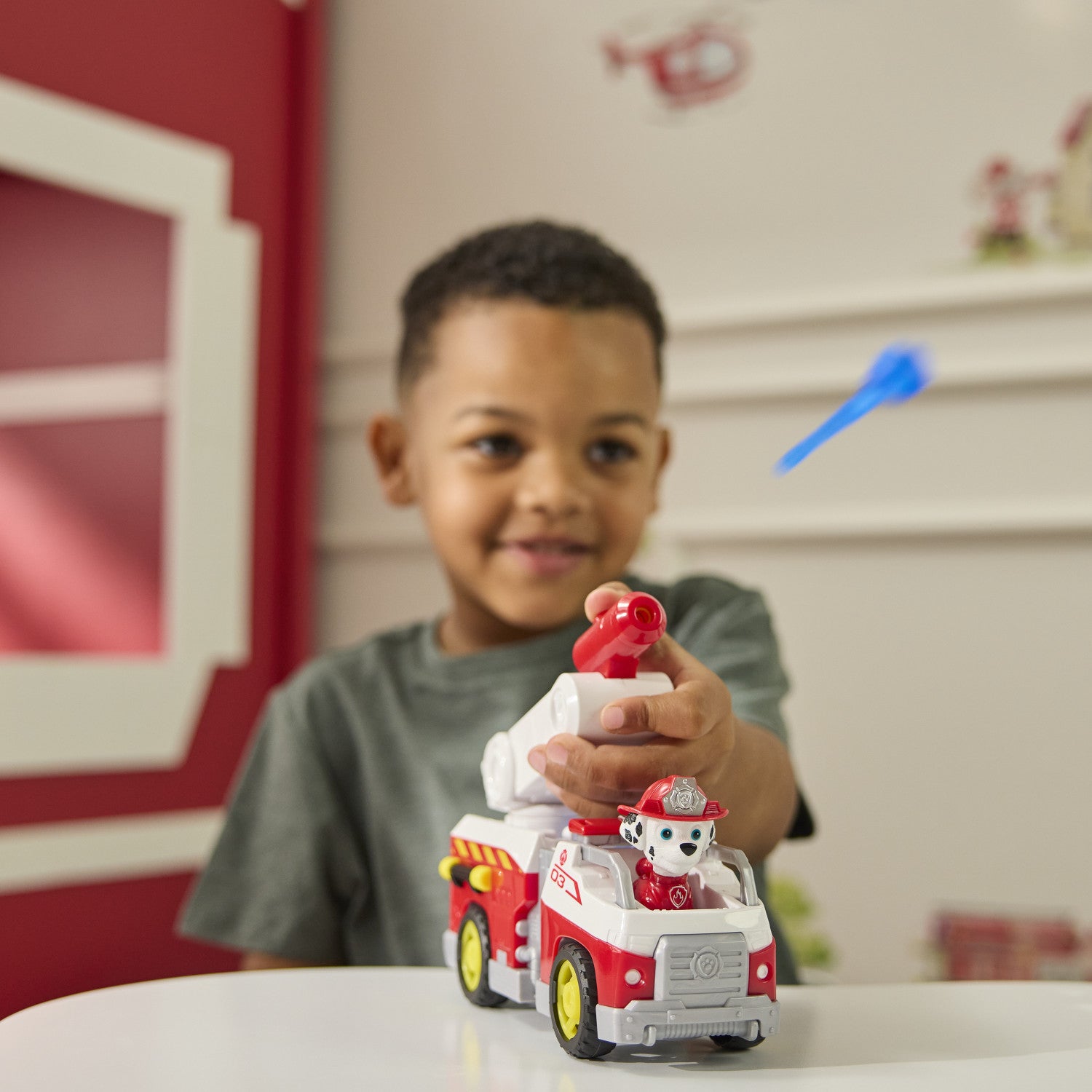 PAW Patrol Fire Rescue Camion dei Pompieri di Marshall con action figure, lanciamissili e camion giocattolo, giocattoli per bambini e bambine dai 3 anni in su