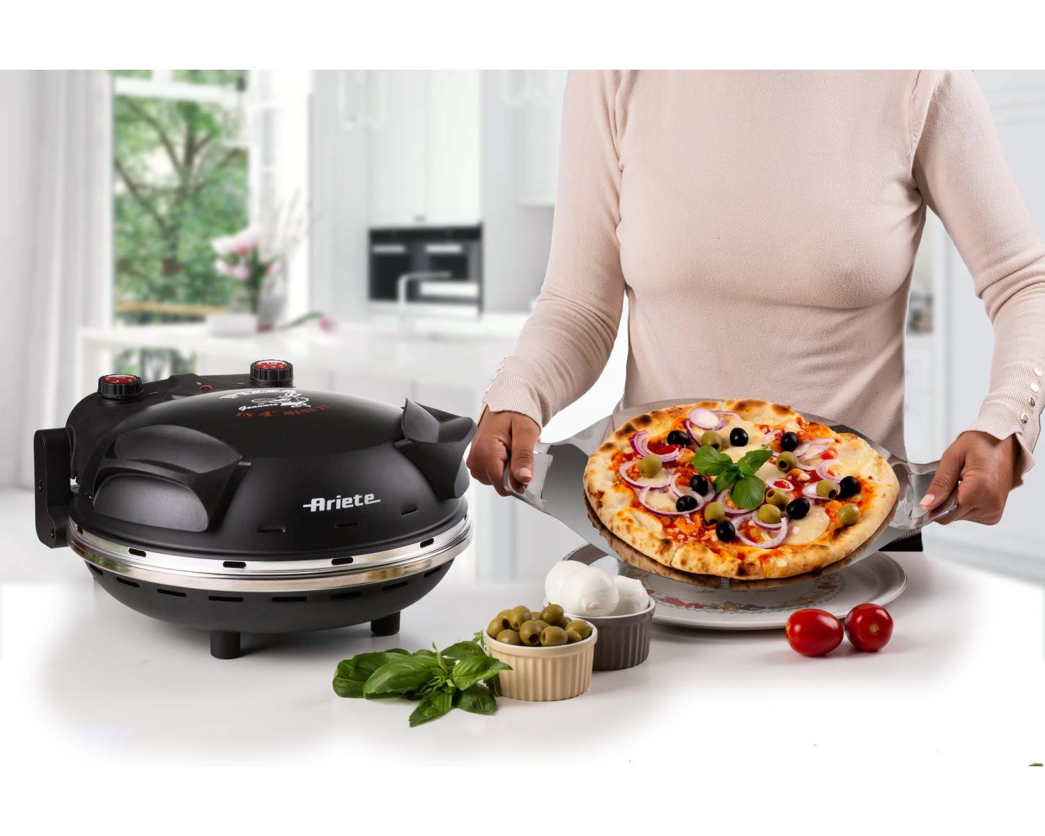 Ariete 917 Forno Pizza - Pizza in 4 minuti - Piastra in pietra refrattaria con trattamento antiaderente - Temperatura max 400 gradi - 1200 Watt - Timer 30 minuti - Nero