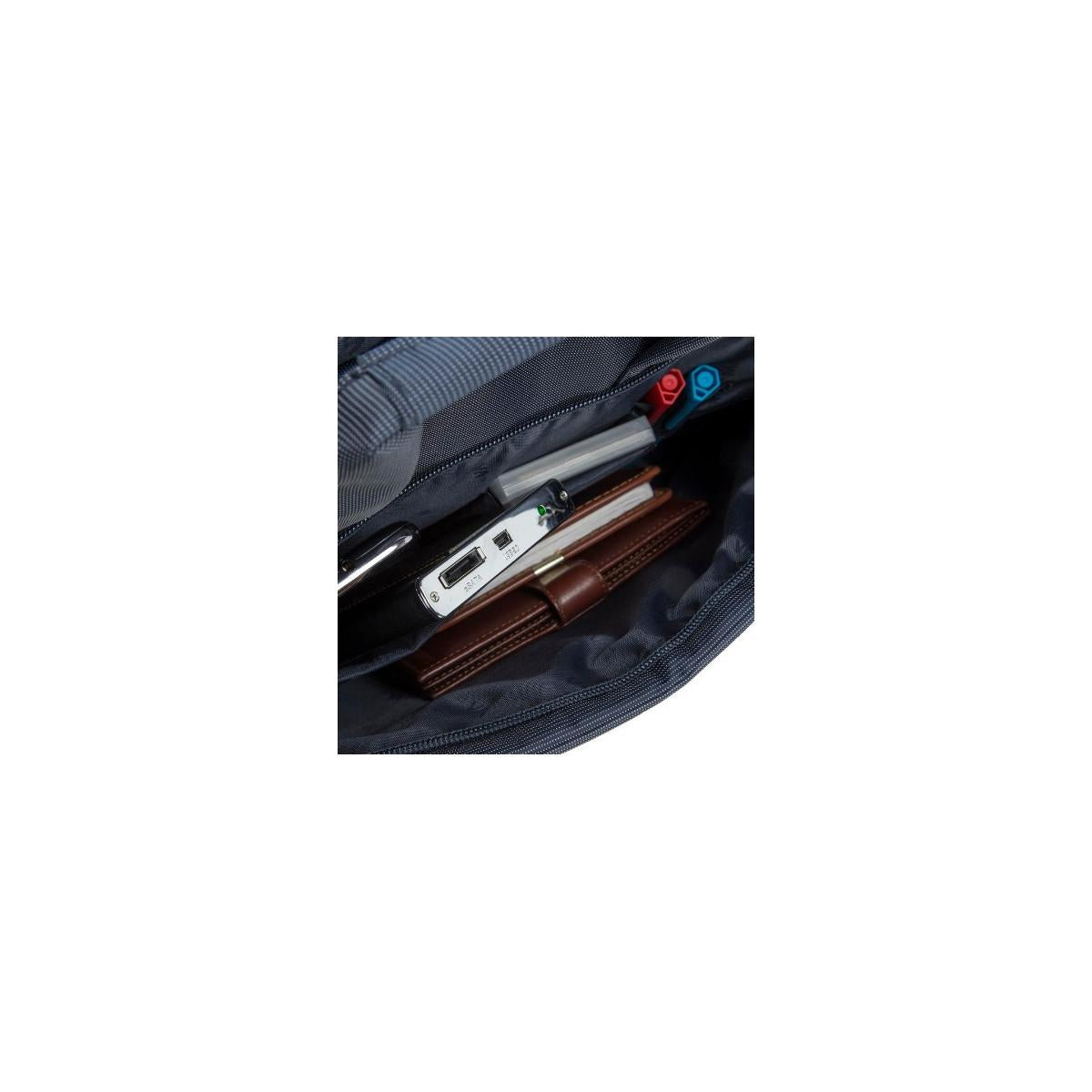 Rivacase 8231 39,6 cm (15.6") Valigetta ventiquattrore Blu