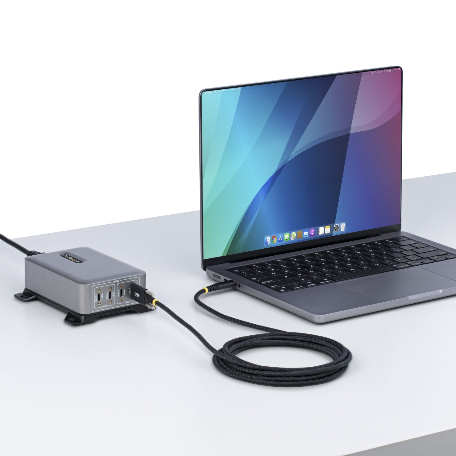 StarTech.com Cavo di ricarica USB-C da 3m, chiusura a vite laterale, 240W (5A) PD EPR, rivestimento in silicone con nylon intrecciato, USB 2.0, certificato USB-IF