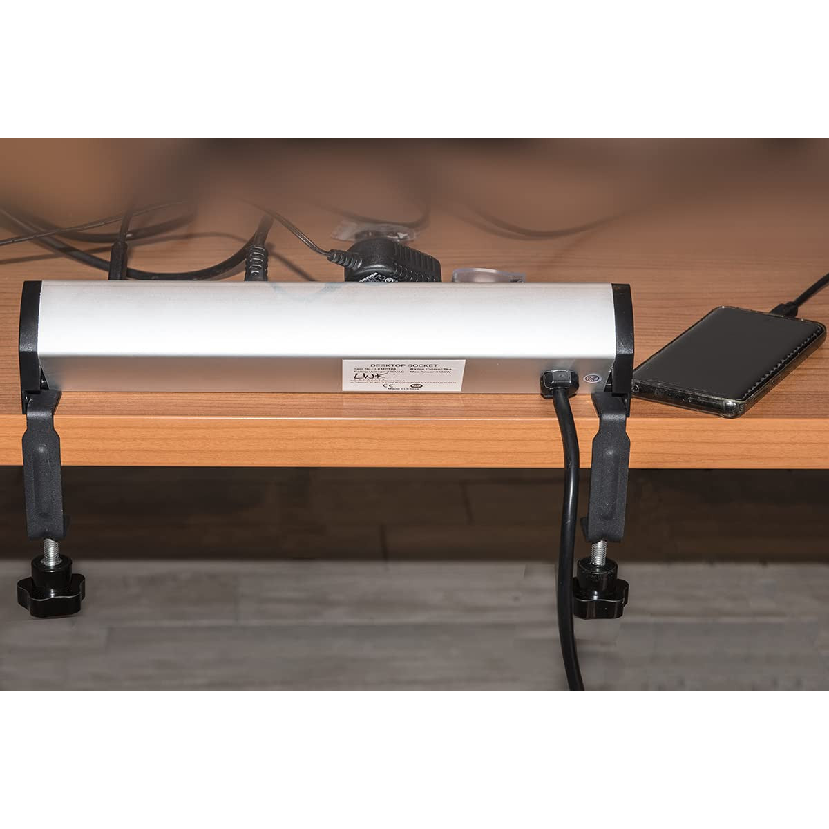 Link Multipresa Da Tavolo LKMPT04 4 Prese Universali Schuko/Italiane 2 Porte USB 5V 2A Cavo 1,80 M Struttura In Alluminio Interruttore Con Coperchio Spina Tripolare 16A