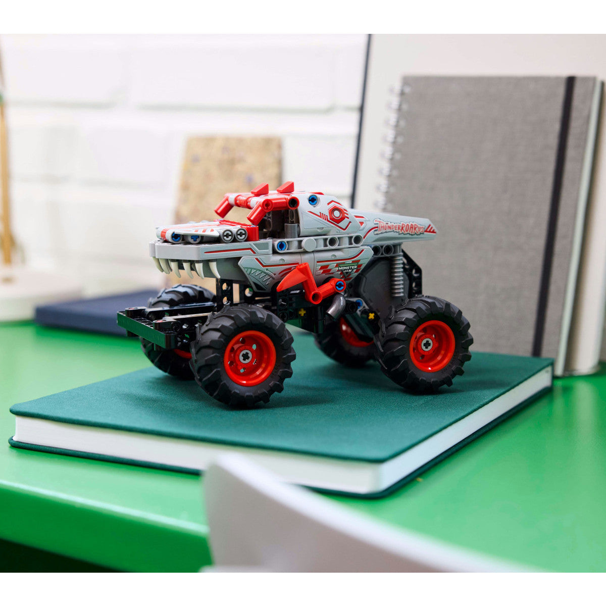 LEGO Technic Monster Jam ThunderROARus Pull Back 42200 Set Costruzioni 232 Pezzi