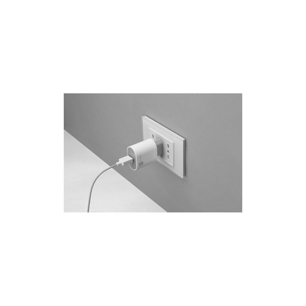 Cellularline USB Charger Stylecolor Universal Bianco