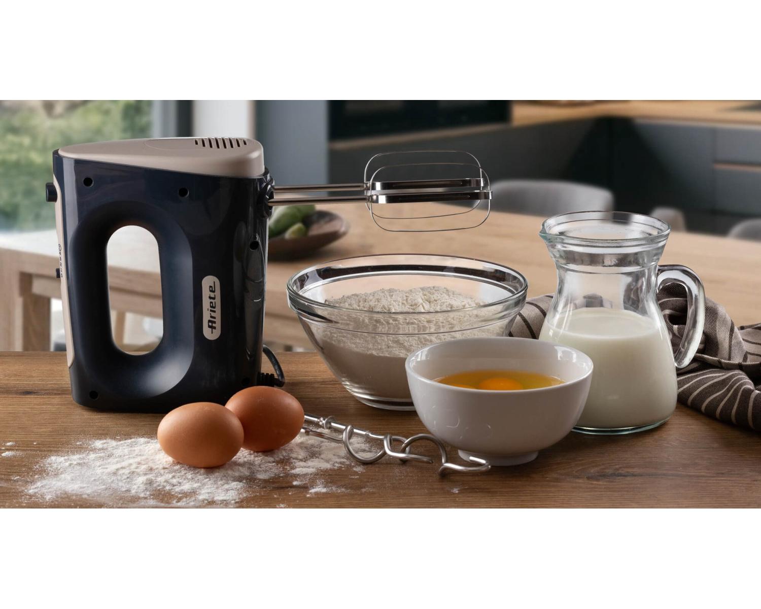 Ariete 1545 Sbattitore Breakfast, 450W, 5 velocità, Funzione turbo, 2 fruste, Dark e Sahara Grey